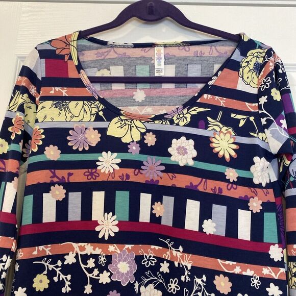 Lularoe Lynnae Floral & Striped Blouse NWT Size XS - Picture 3 of 6